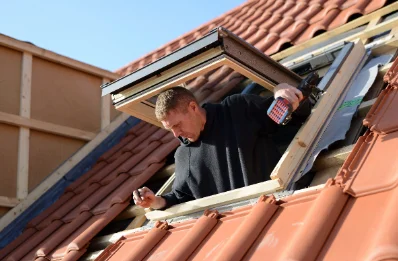 Pose de fenêtres de toit Velux à Monesple